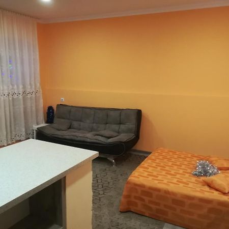 Ferienwohnung 12 Maksim Gorki Street Tbilisi Exterior foto