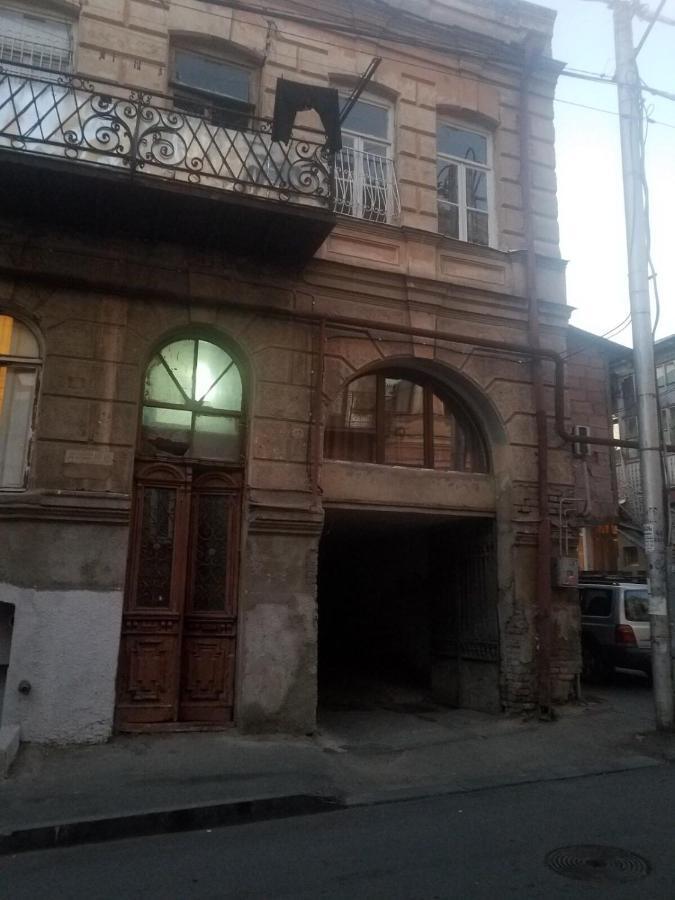 Ferienwohnung 12 Maksim Gorki Street Tbilisi Exterior foto